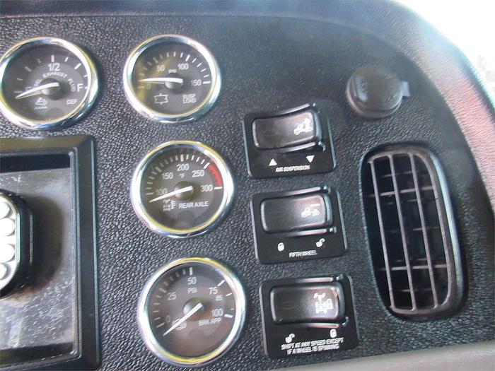 Used 2015 PETERBILT 389