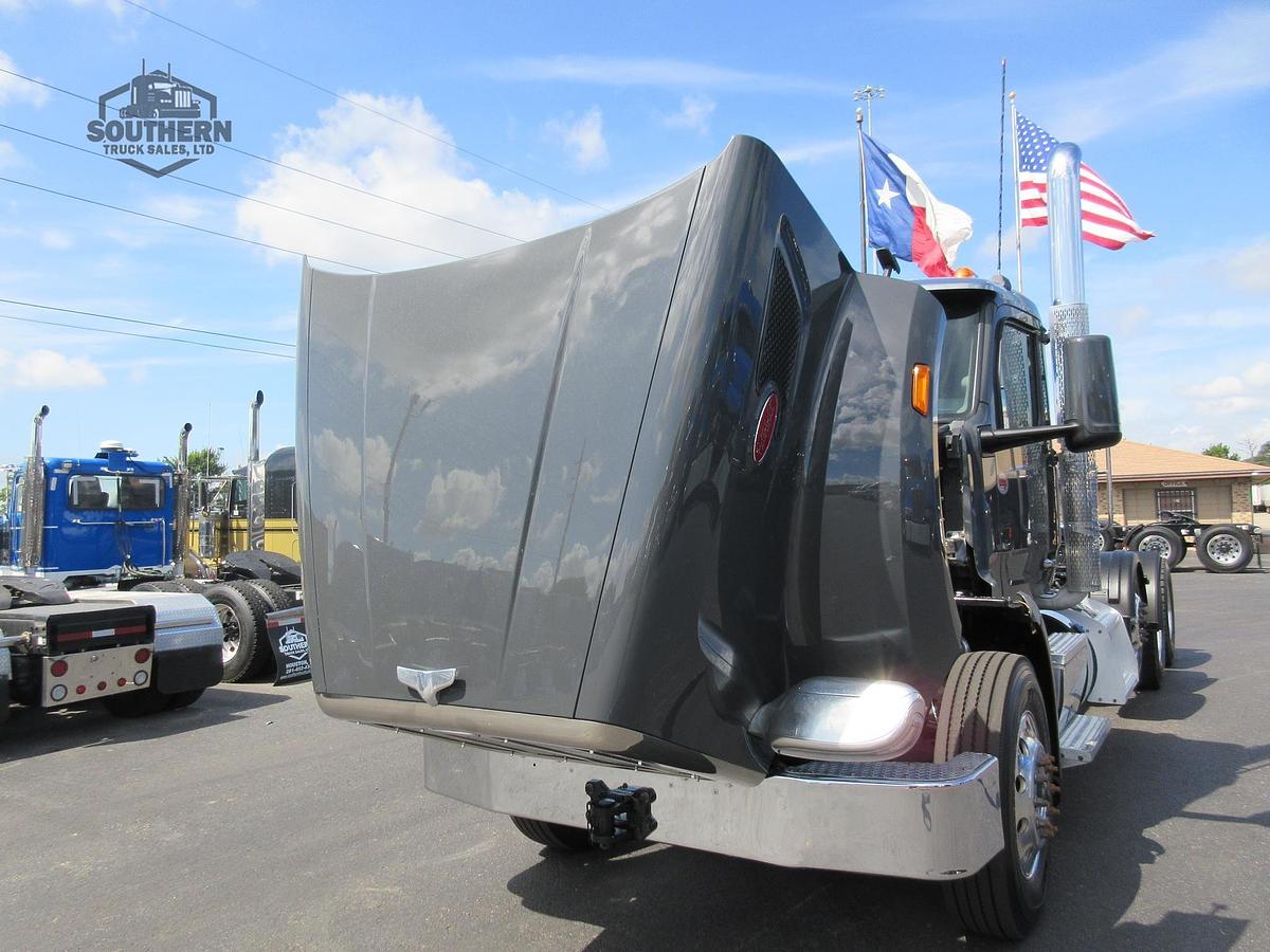 Used 2025 PETERBILT 567