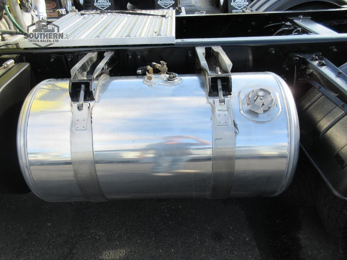 Used 2020 PETERBILT 567