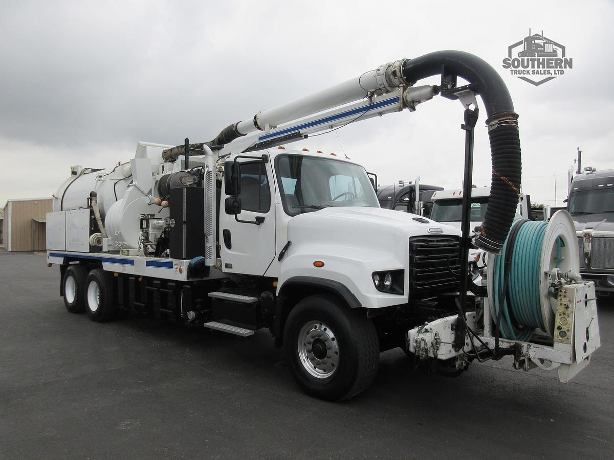 Used 2014 FREIGHTLINER 114SD