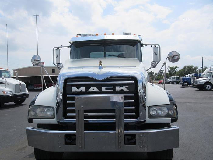 Used 2013 MACK GRANITE GU713