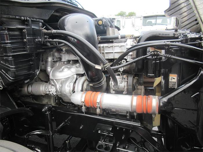 Used 2017 FREIGHTLINER CASCADIA 125