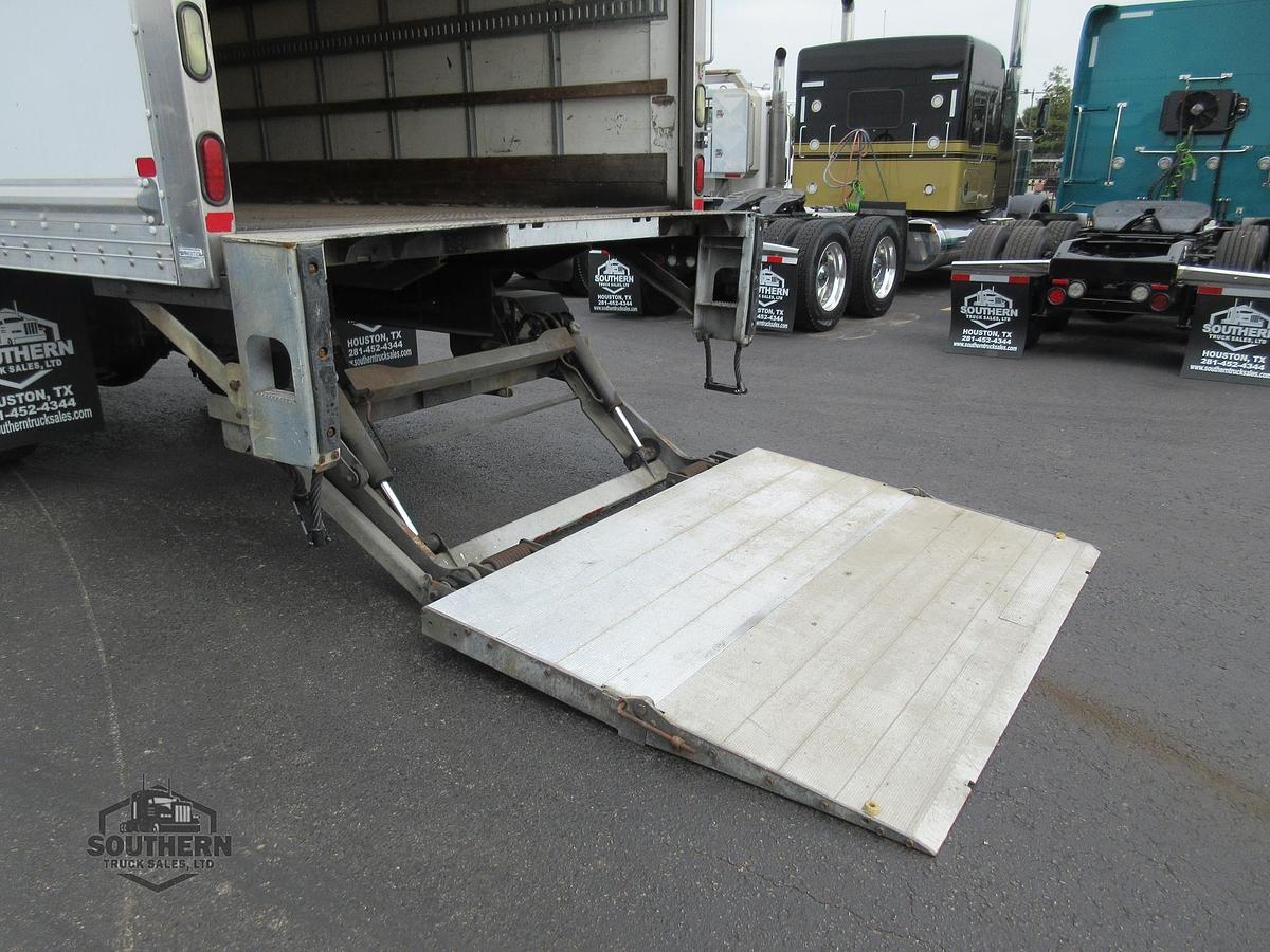 Used 2017 FREIGHTLINER BUSINESS CLASS M2 106