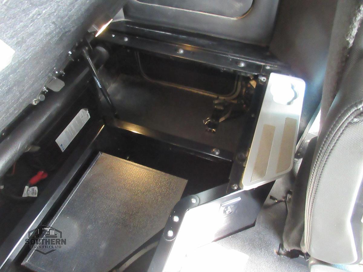 Used 2023 KENWORTH T880