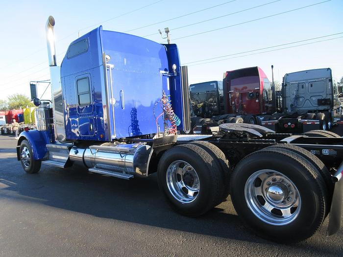 Used 2019 KENWORTH W900