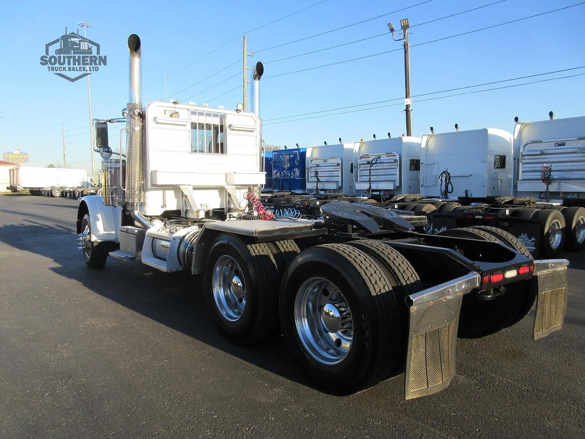 Used 2020 PETERBILT 389