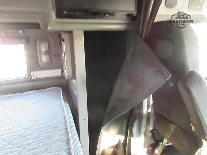 Used 2018 PETERBILT 389