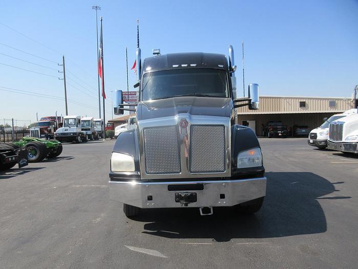 Used 2021 KENWORTH T880