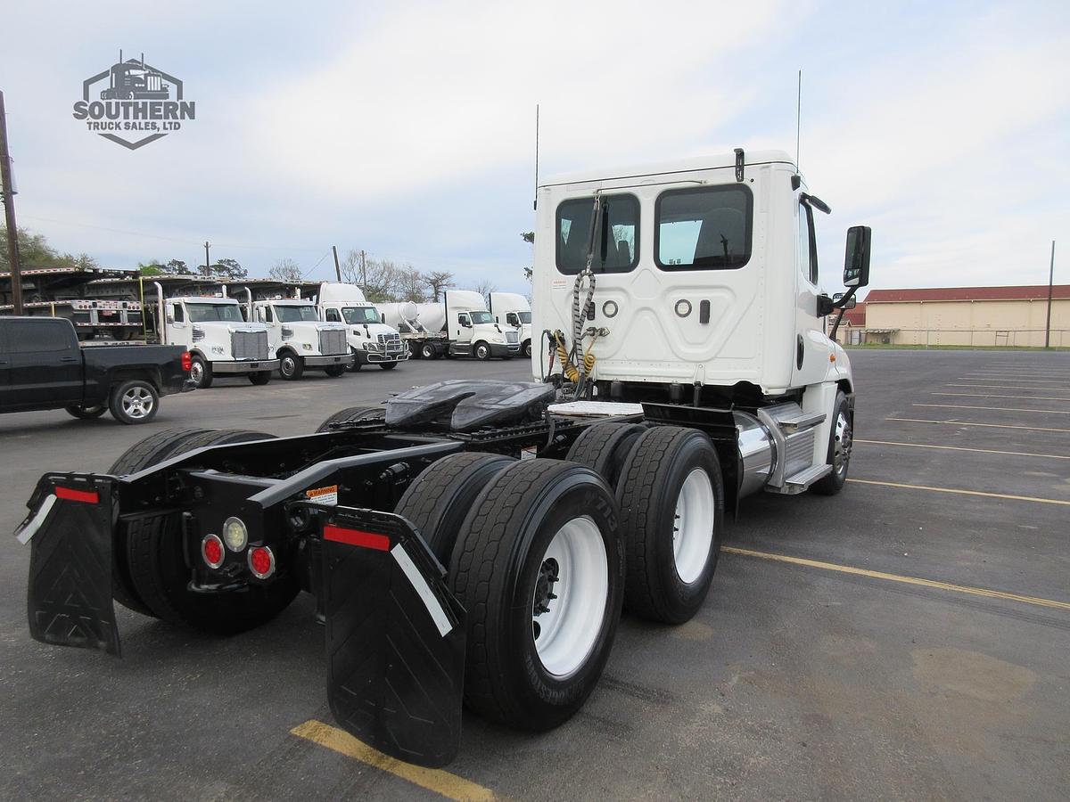 Used 2020 FREIGHTLINER CASCADIA 125
