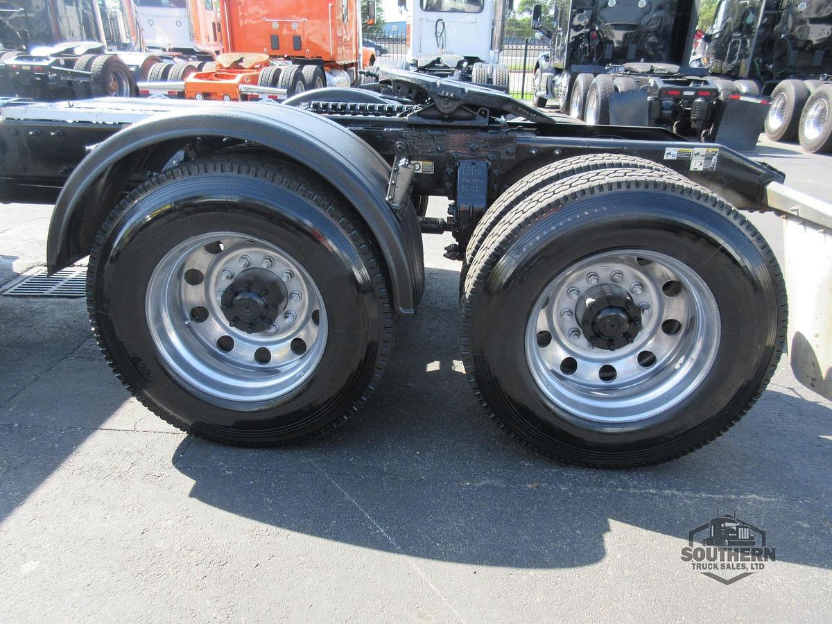 Used 2019 PETERBILT 389