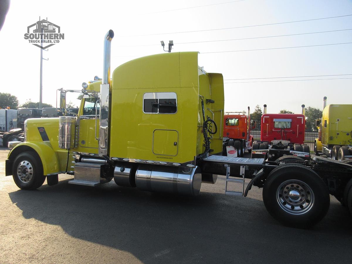 Used 2019 PETERBILT 389