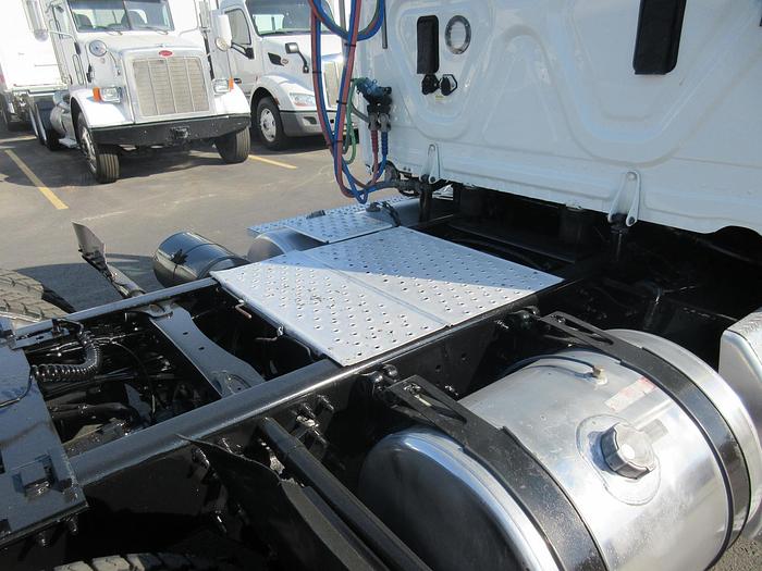 Used 2017 FREIGHTLINER CASCADIA 113