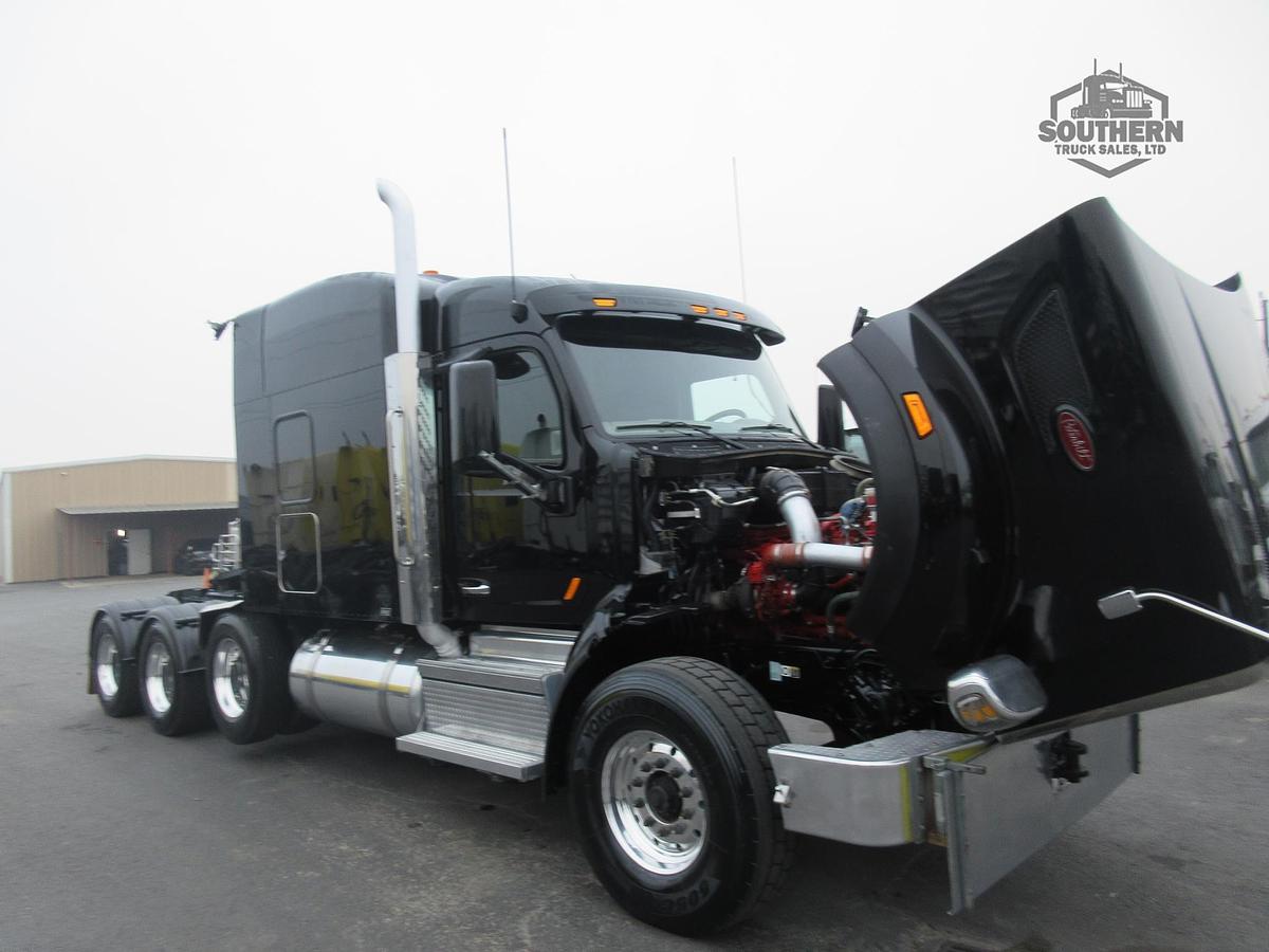 Used 2021 PETERBILT 567