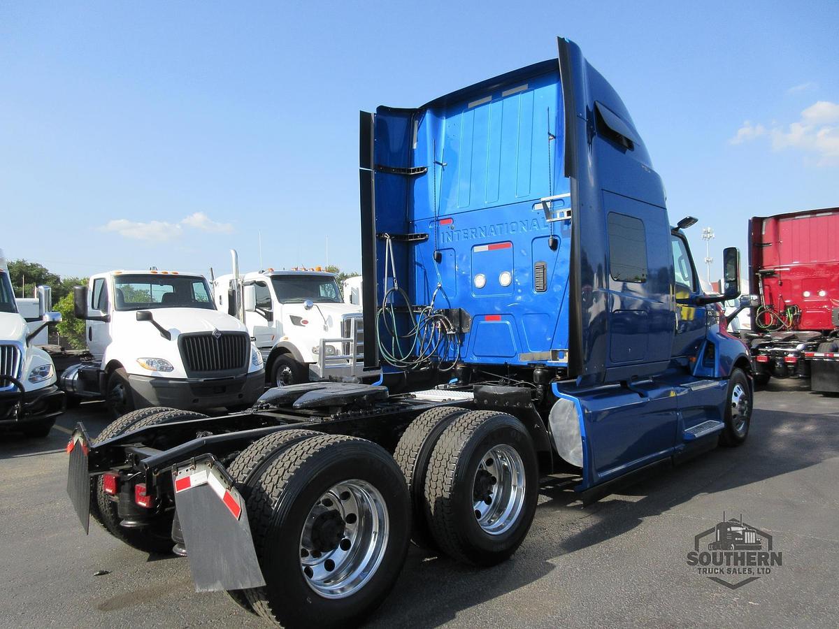 Used 2021 INTERNATIONAL LT