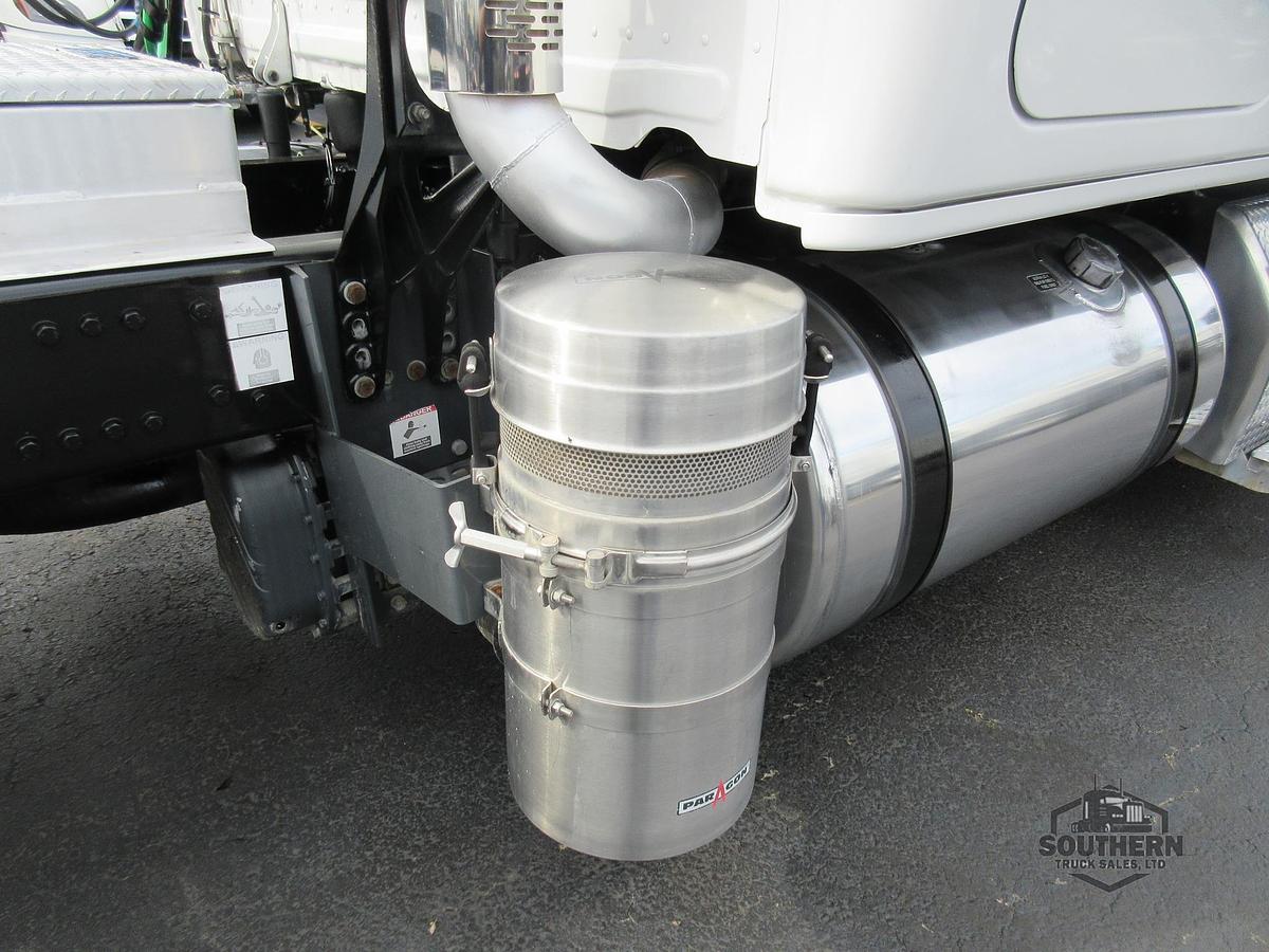 Used 2019 FREIGHTLINER CASCADIA 126