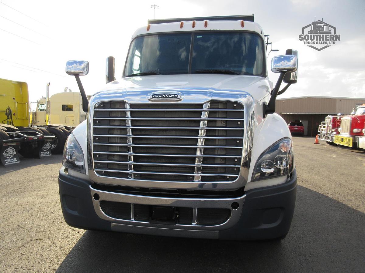 Used 2019 FREIGHTLINER CASCADIA 125