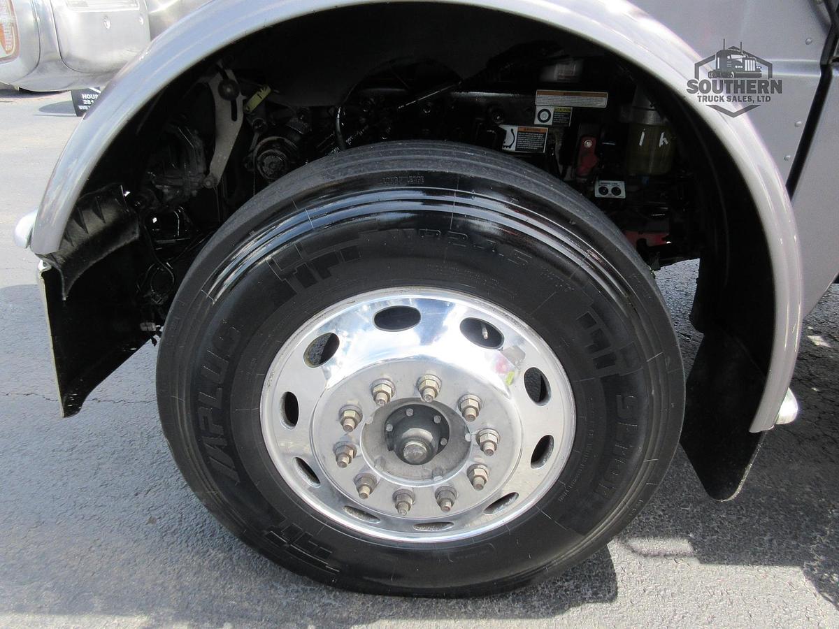 Used 2022 PETERBILT 389