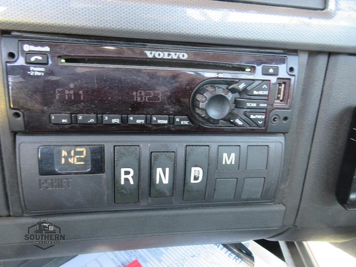 Used 2020 VOLVO VNR64T300