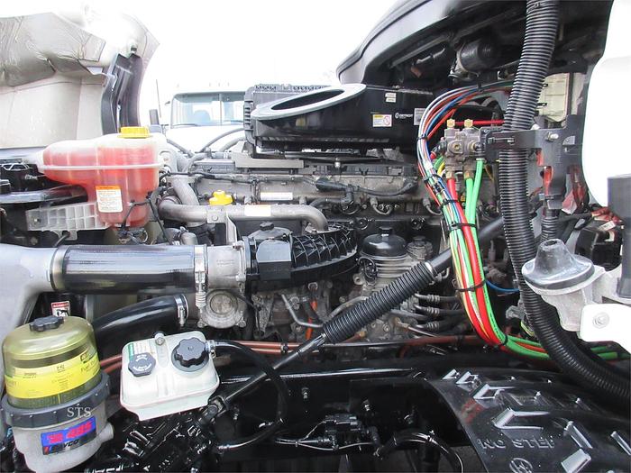 Used 2019 FREIGHTLINER CASCADIA 126