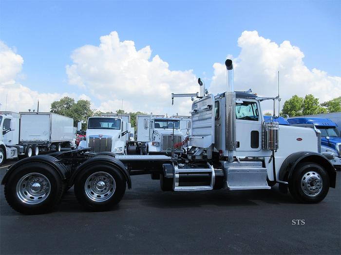 Used 2015 PETERBILT 389