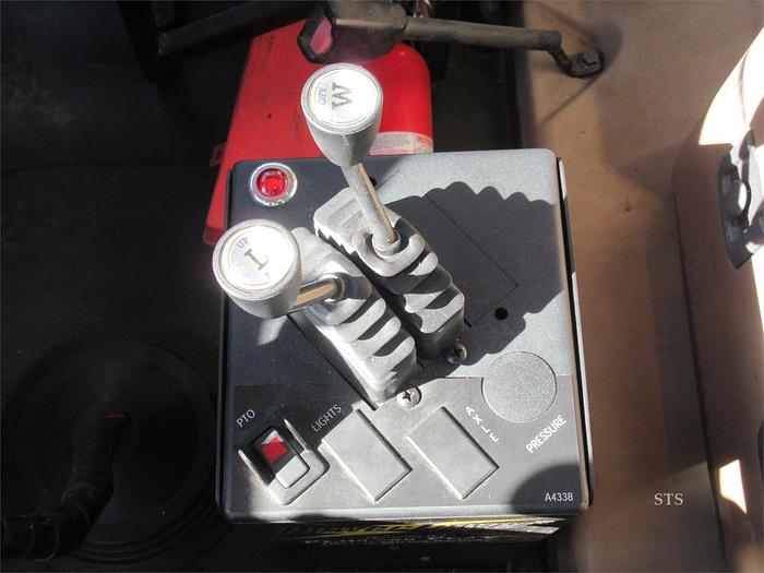 Used 2012 MACK GRANITE GU713