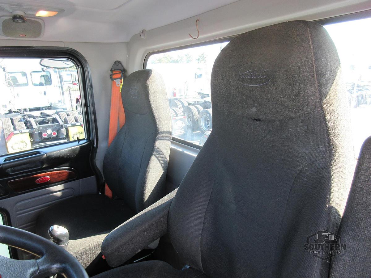 Used 2022 PETERBILT 389