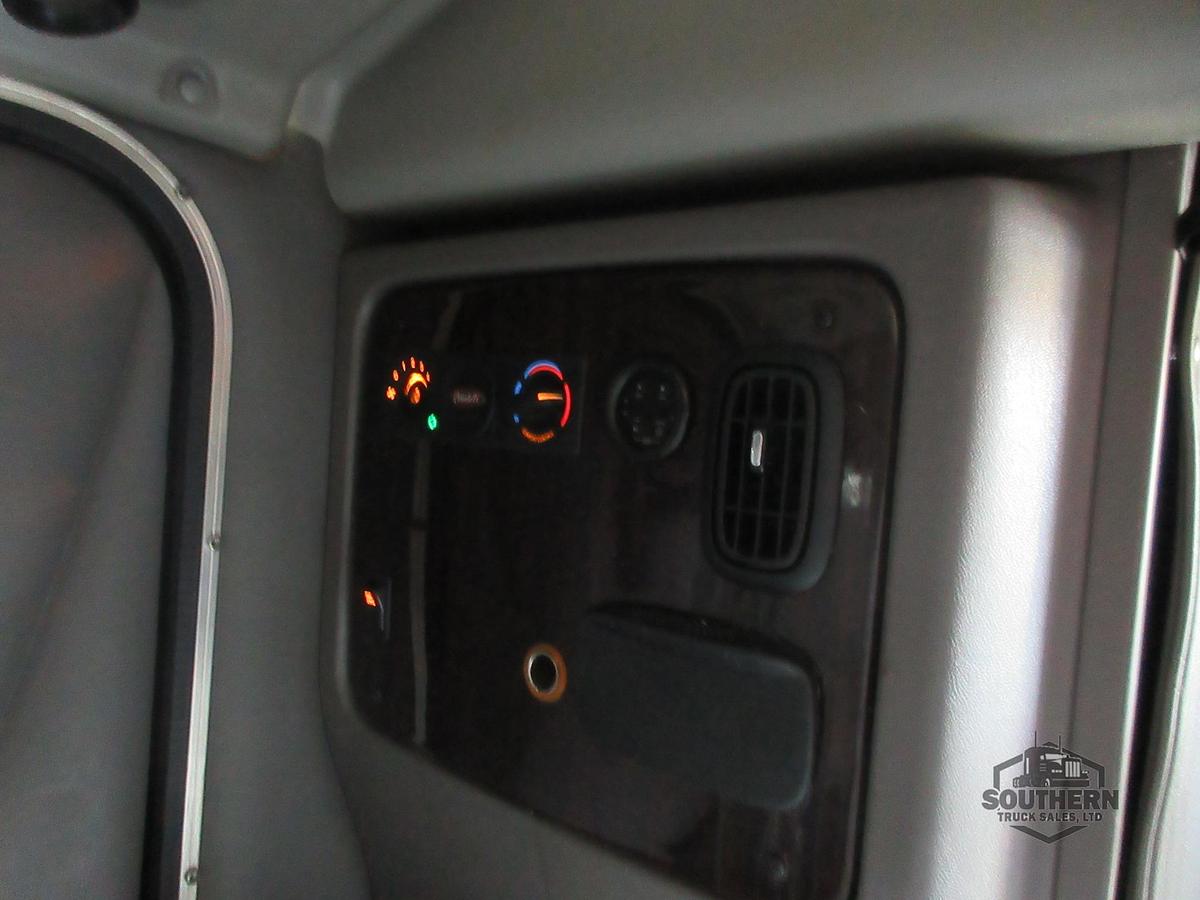 Used 2017 PETERBILT 389