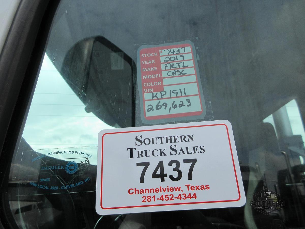 Used 2019 FREIGHTLINER CASCADIA 126