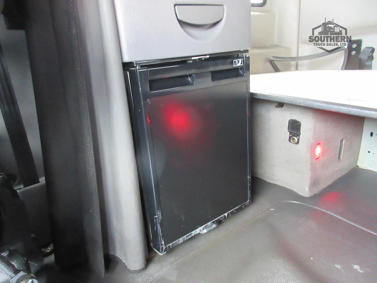 Used 2021 INTERNATIONAL LT