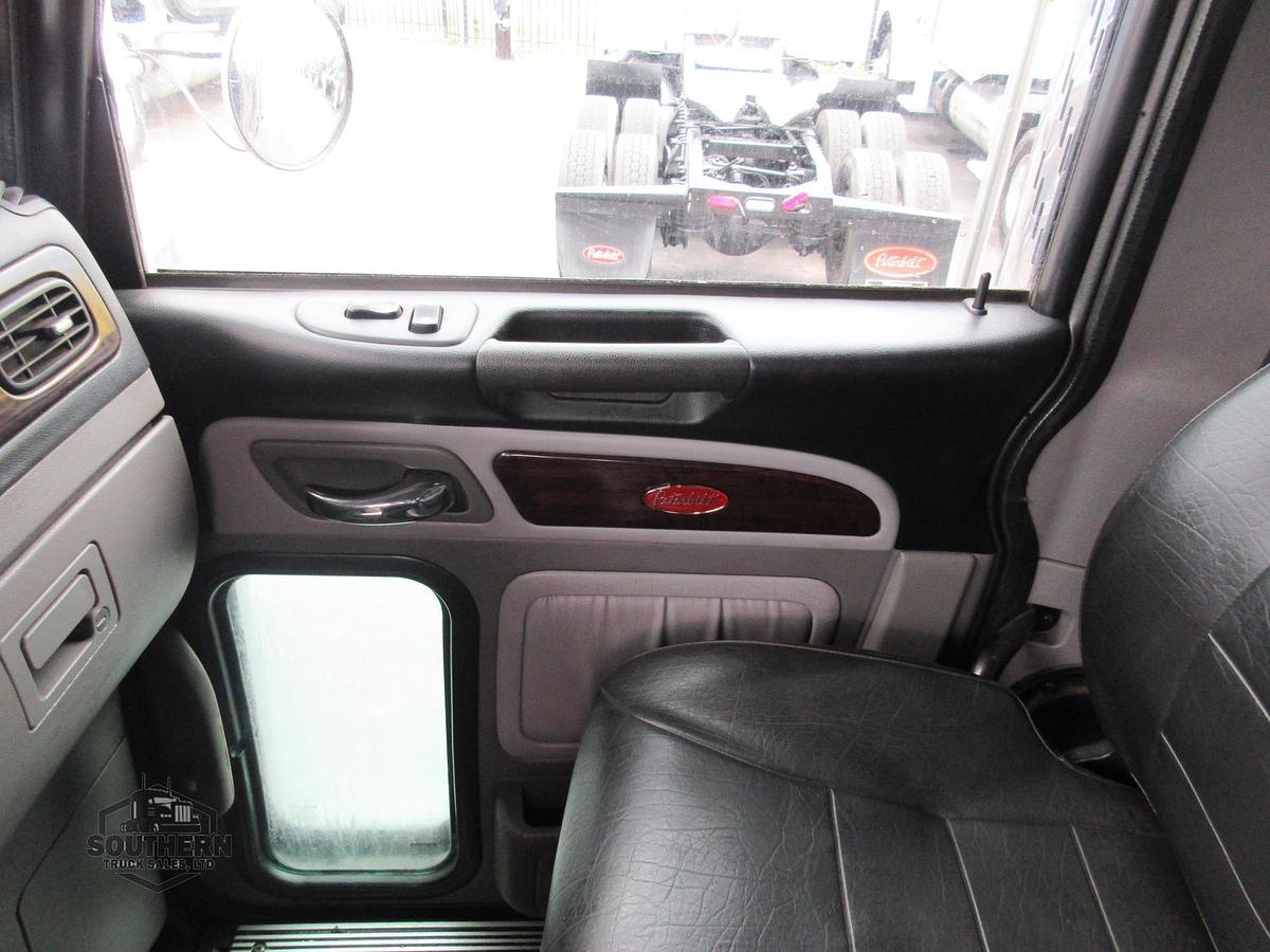 Used 2019 PETERBILT 389