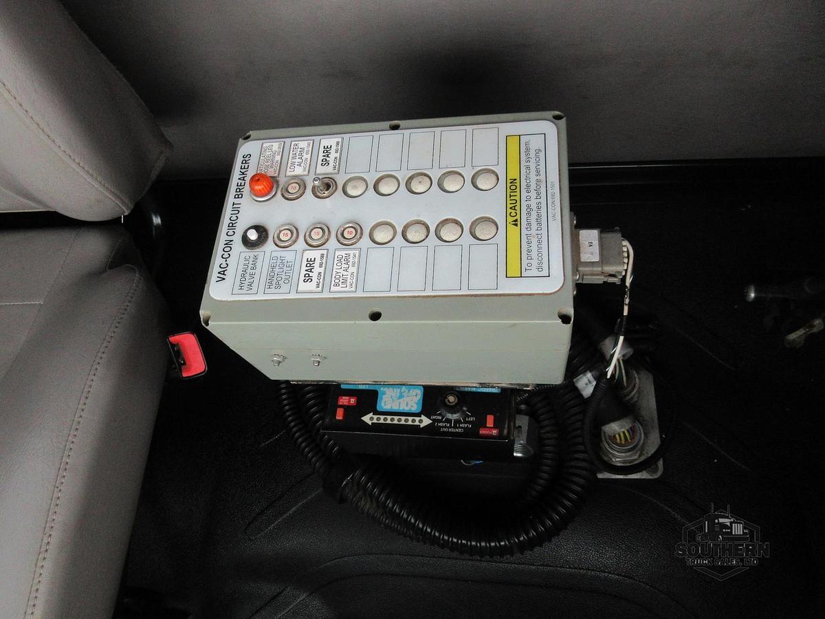 Used 2014 FREIGHTLINER 114SD