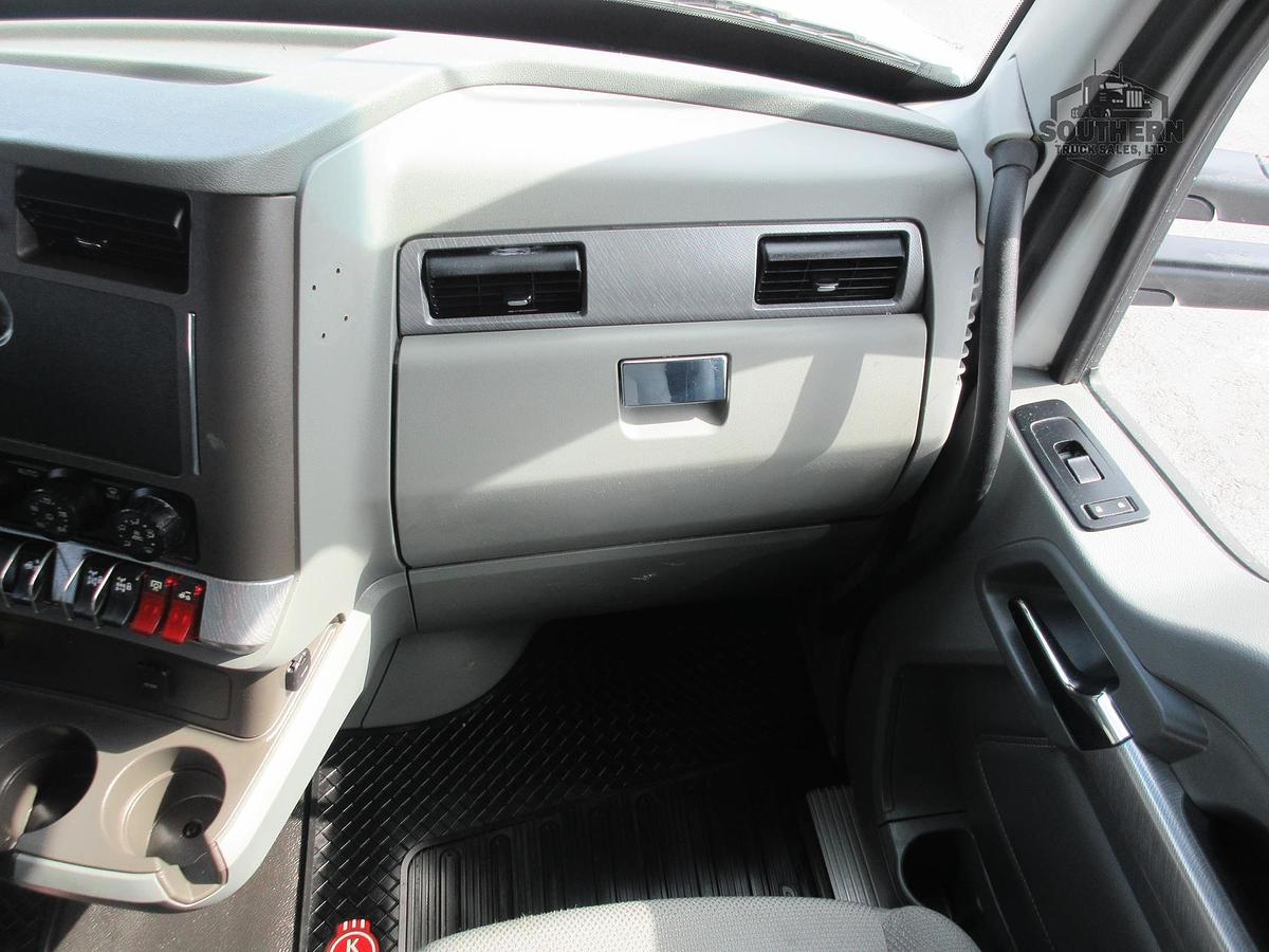 Used 2019 KENWORTH T880