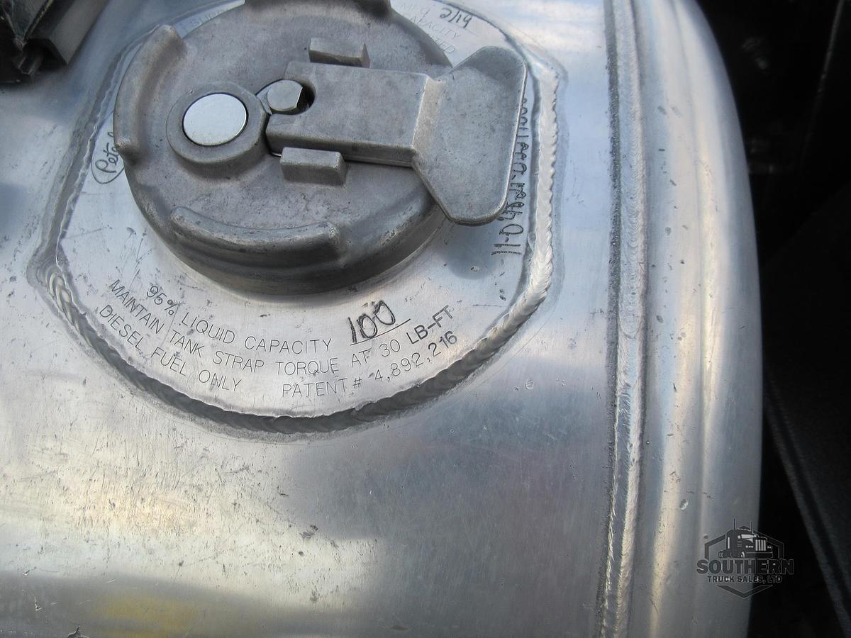 Used 2020 PETERBILT 567