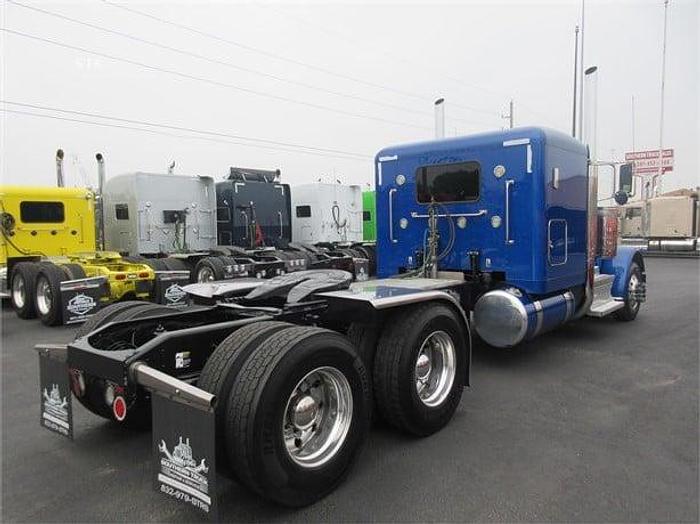 Used 2018 PETERBILT 389