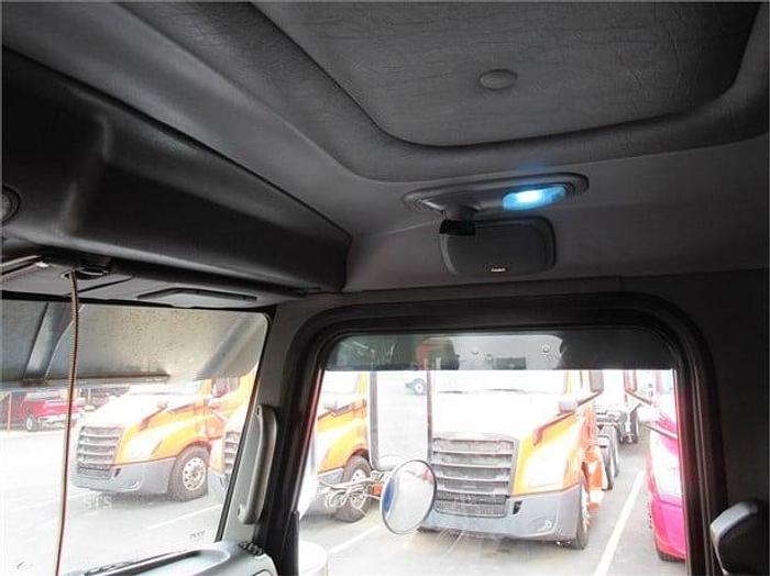 Used 2018 PETERBILT 389