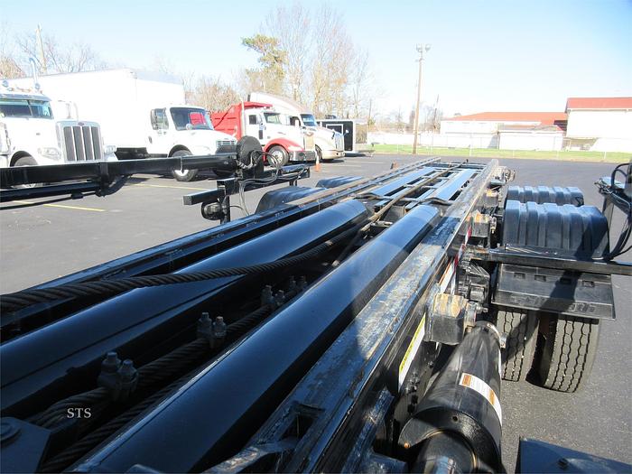 Used 2012 MACK GRANITE GU713