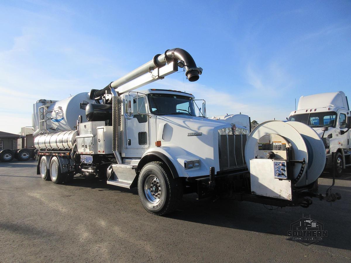 Used 2013 KENWORTH T800