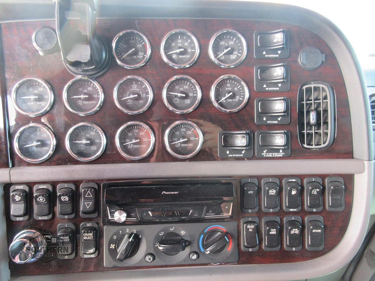 Used 2022 PETERBILT 389