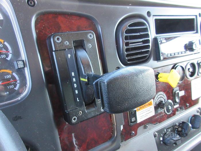 Used 2017 FREIGHTLINER BUSINESS CLASS M2 106