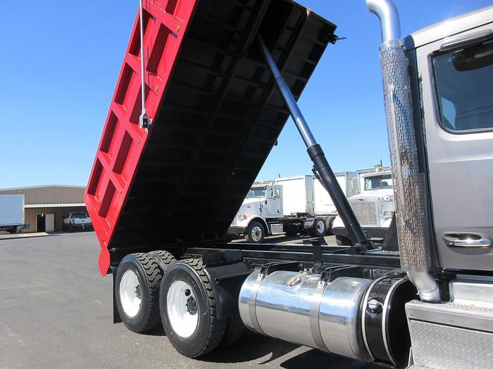 Used 2019 PETERBILT 567