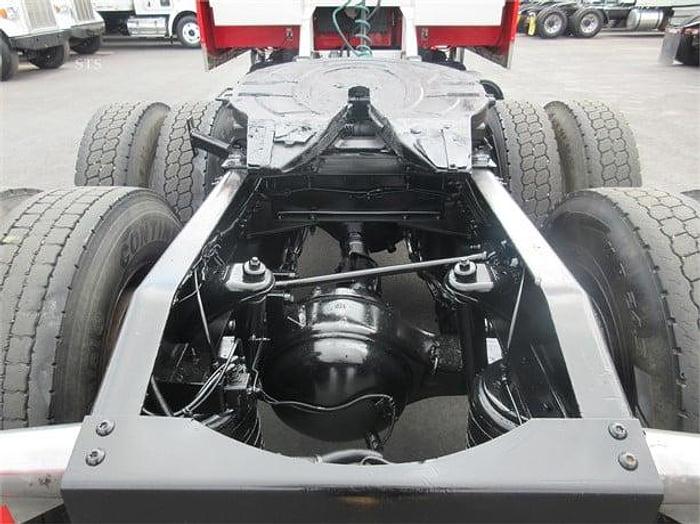 Used 2015 PETERBILT 389