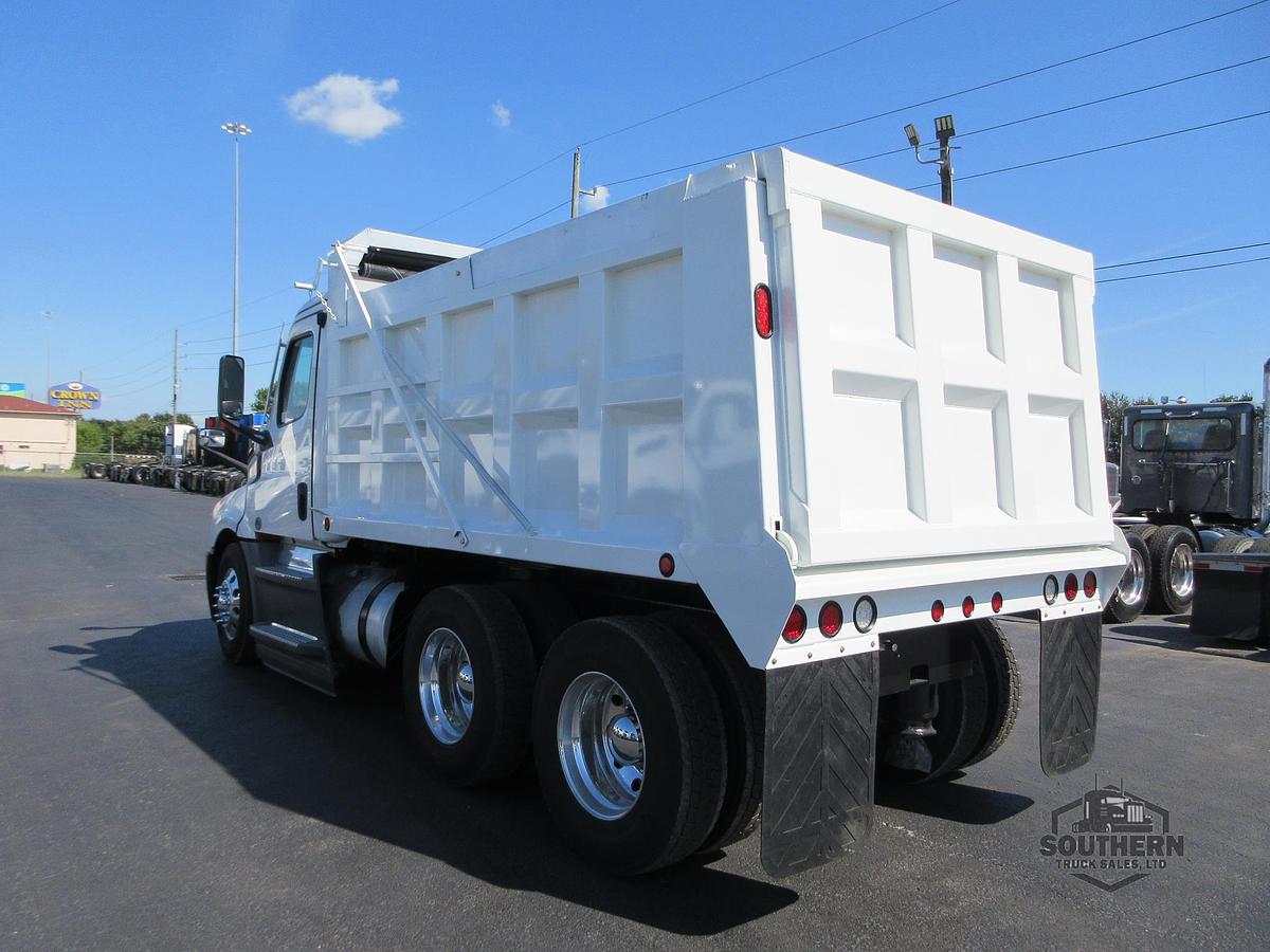 Used 2021 FREIGHTLINER CASCADIA 116
