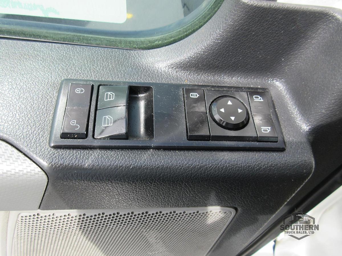 Used 2021 FREIGHTLINER CASCADIA 116