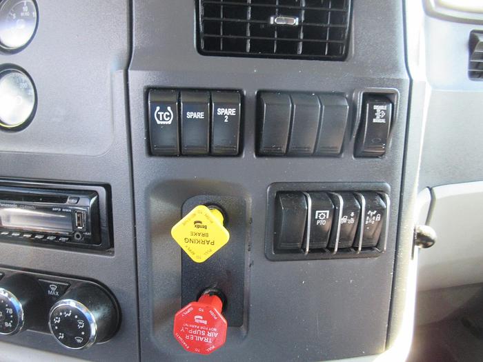 Used 2019 PETERBILT 567