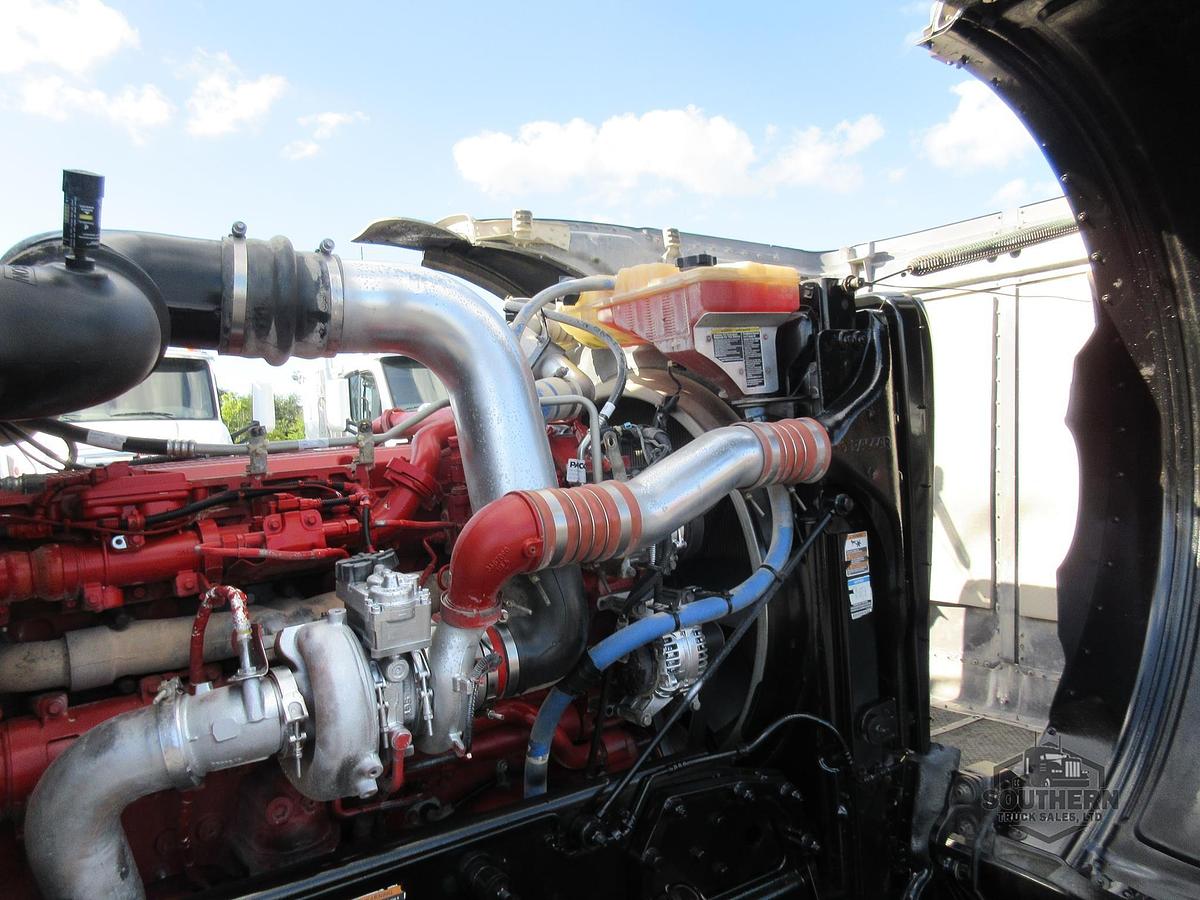 Used 2022 PETERBILT 389