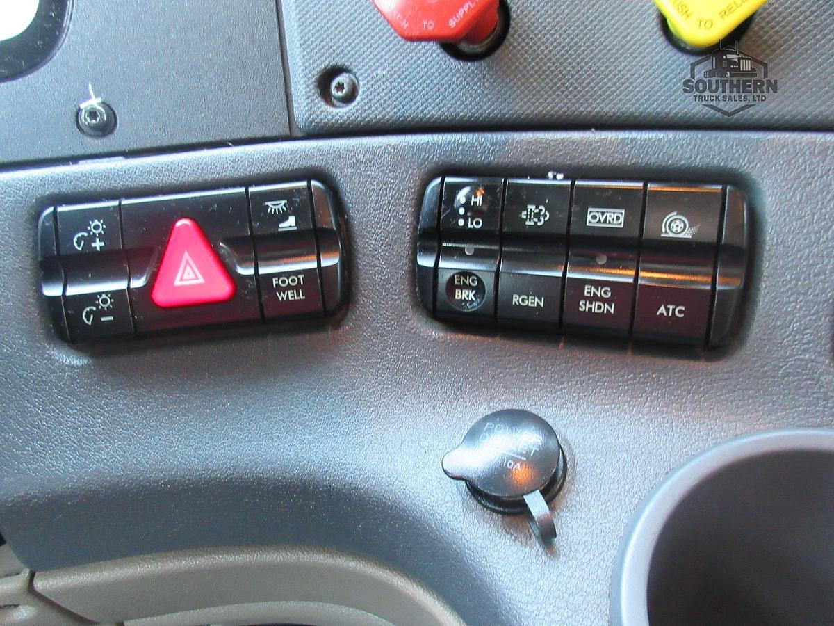 Used 2019 FREIGHTLINER CASCADIA 113