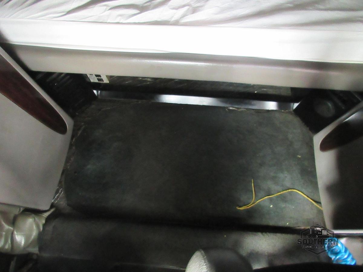 Used 2020 PETERBILT 389