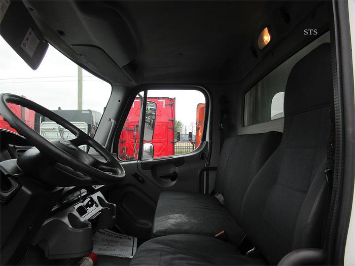 Used 2016 FREIGHTLINER BUSINESS CLASS M2 106