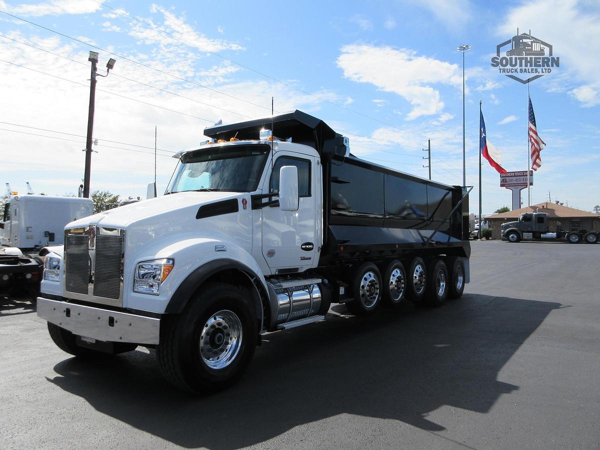 Used 2025 KENWORTH T880