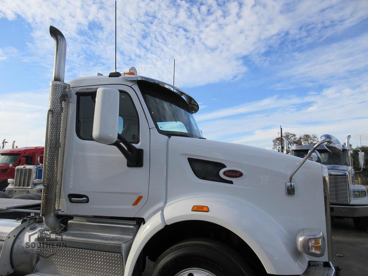 Used 2020 PETERBILT 567